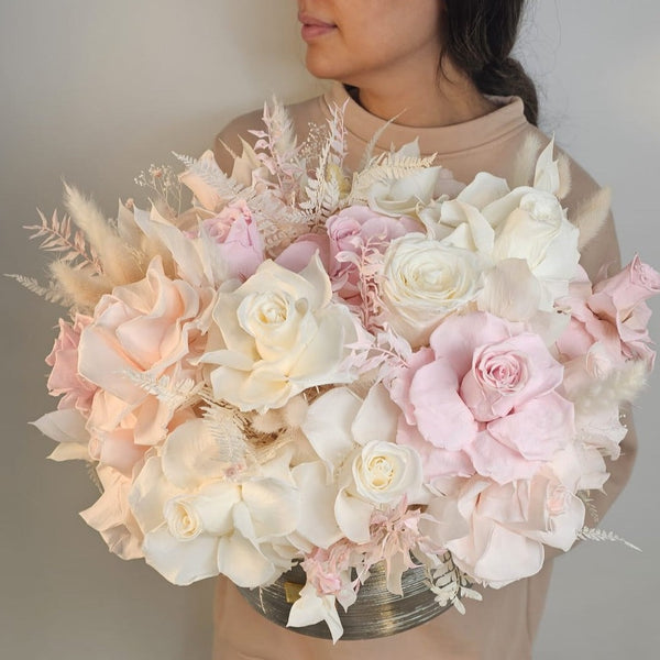 Blushing eternity roses