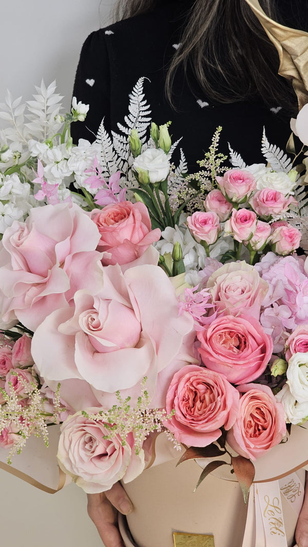 Gloria Floral arrangement