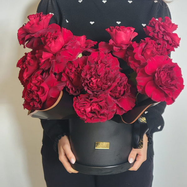 Vday Deluxe garden roses